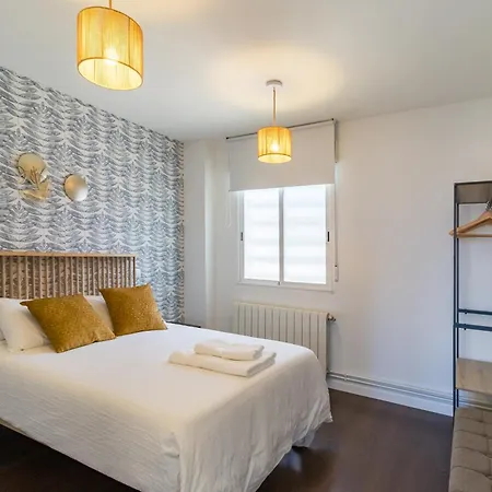 Calma, Luz Y Diseno En El Centro De